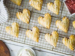 STRAWBERRY CREAM CHEESE SWEETHEART PIES
